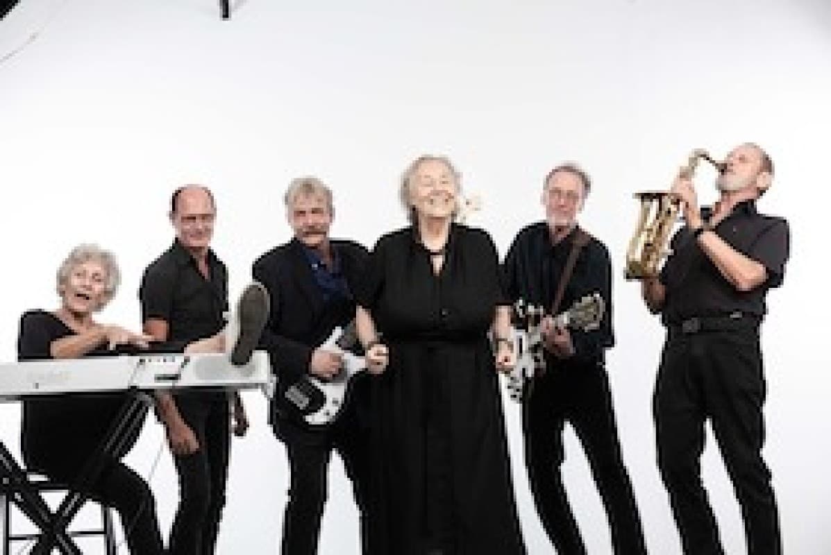 Ellen Esser & Band - An Evening with German & French Songs — photo 1