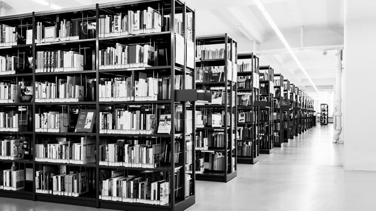 How do I search in the Hauptpost Library? — photo 1