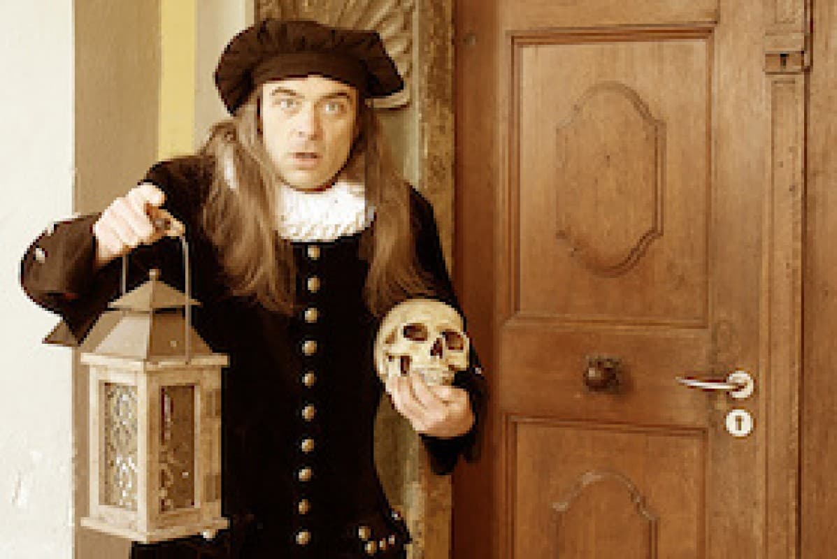 Historix-Tours: Haunted Castle, Tombs, Poltergeists - City Tour with Actors — photo 1