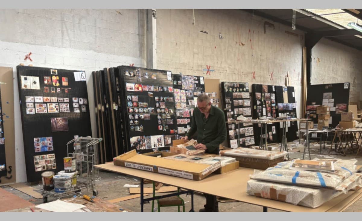 Thomas Hirschhorn. My Atlas — photo 1