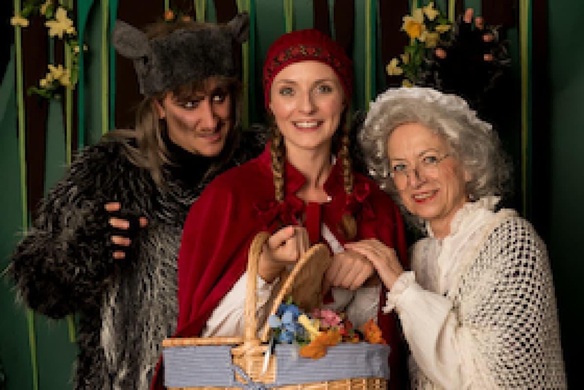 Rotkäppchen - Fairy Tale Theater for ages 4 and up — photo 1