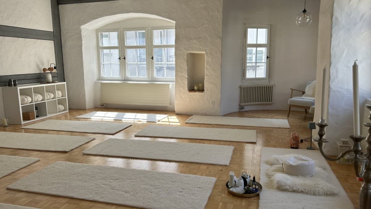 Yin Yoga Basic Course — photo 1