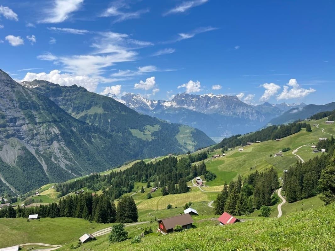 Hike on the Schächentaler Höhenweg - sunny paths and alpine views — photo 1