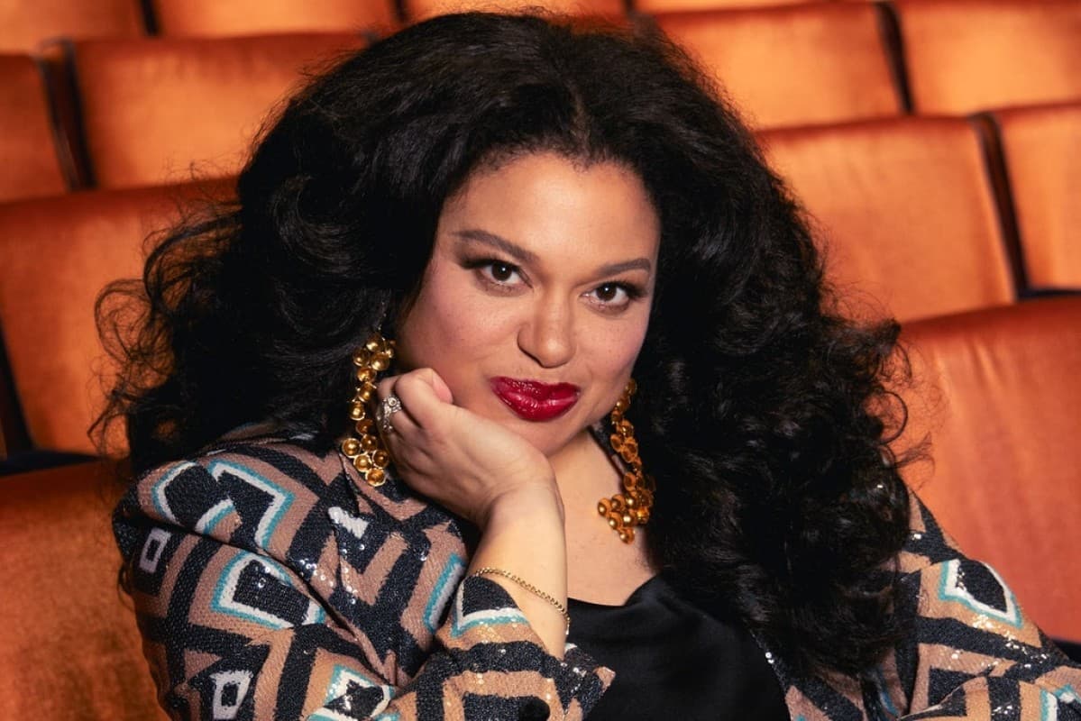 Michelle Buteau - The Surviving and Thriving Tour — photo 1