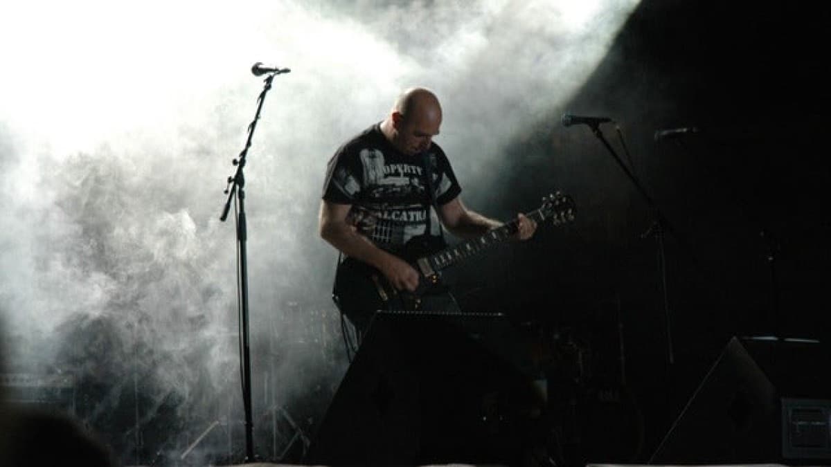 DESPISED ICON x CARNIFEX — photo 1