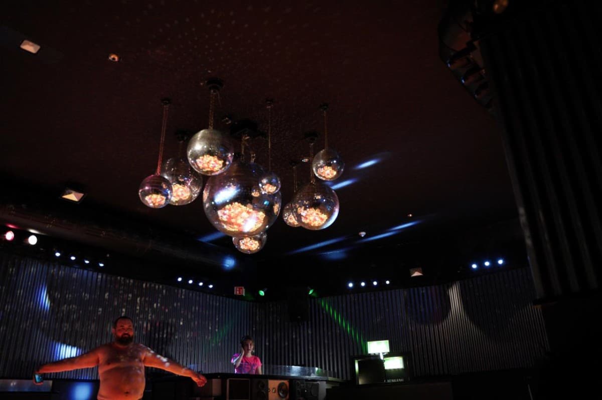 Fat Man Dancing — photo 1