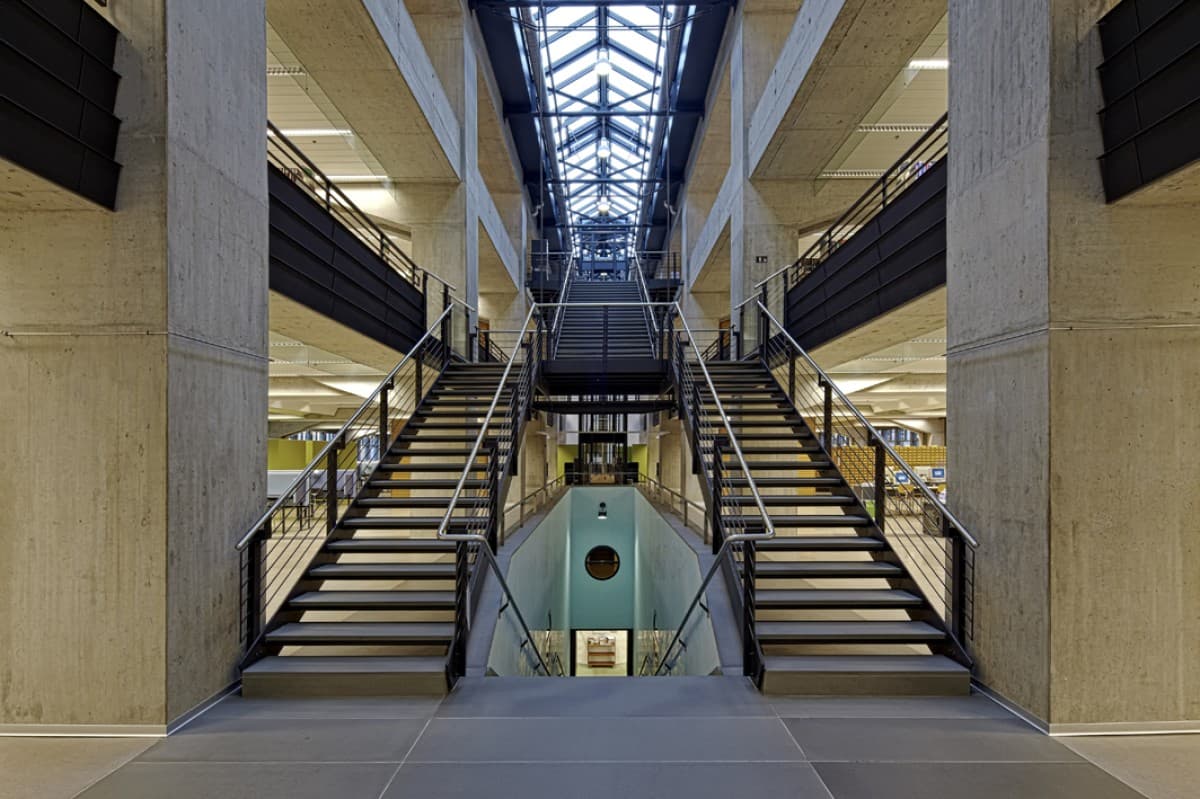 Tour: History and Architecture of the ZB — photo 1