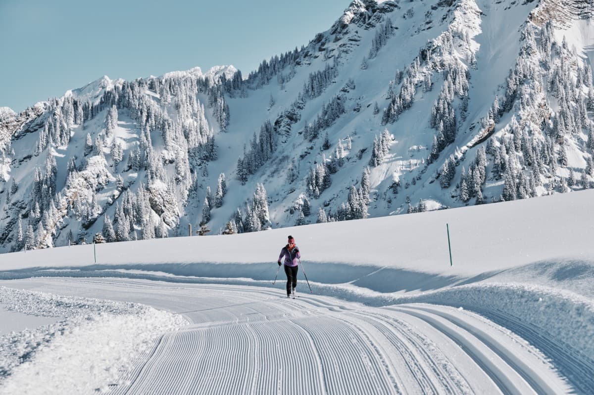Cross-country skiing race in American style — photo 1