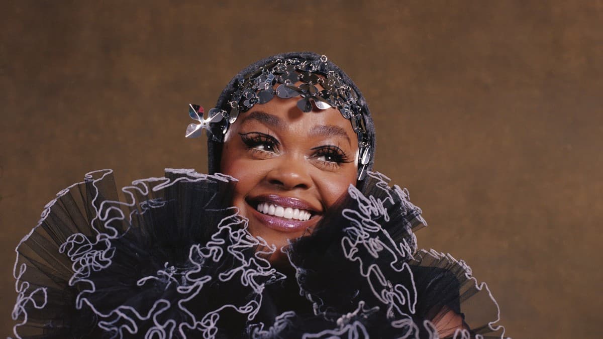 Jill Scott | Comfort Seats — photo 1
