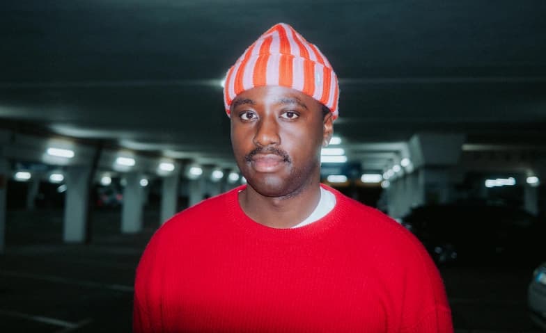 Jonny Mahoro — photo 1