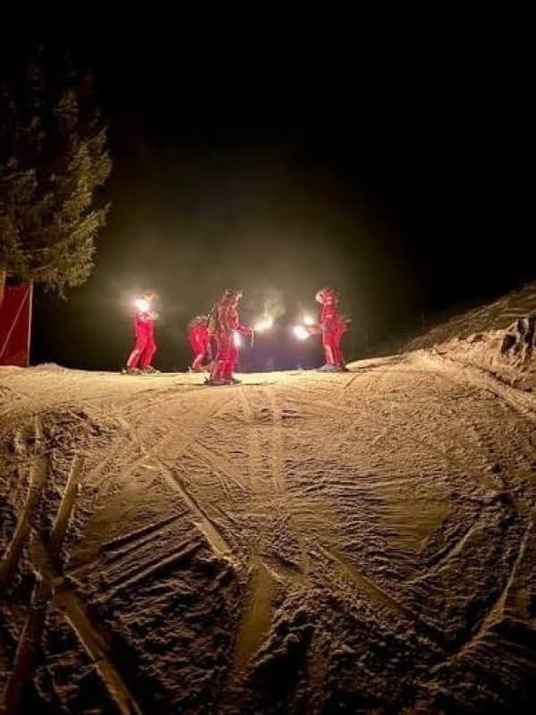 Torch Descent with the Ski School — photo 1