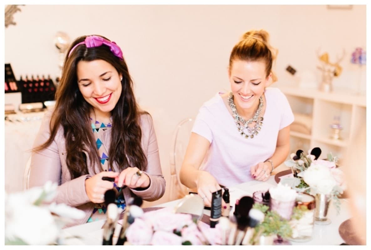 Powder and Prosecco – an evening full of tips and tricks about makeup — photo 1
