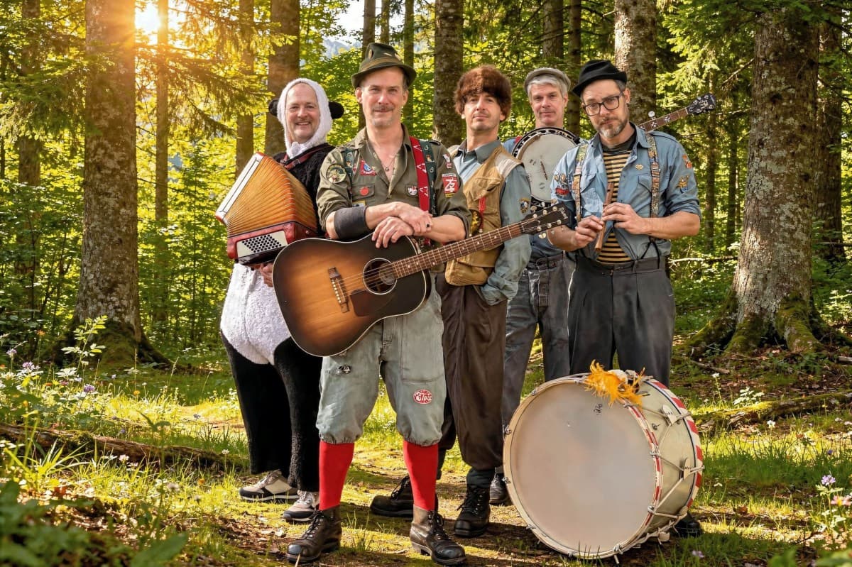 Marius and the Hunting Band — photo 1