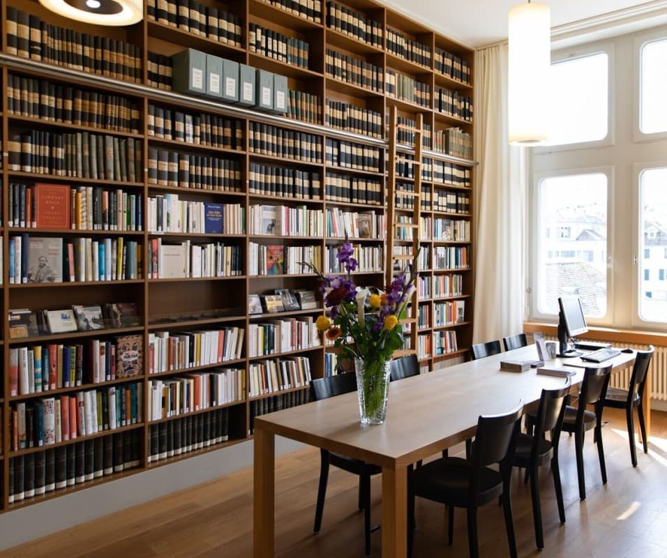«Zürich liest»: Tour of the Museum Society — photo 1