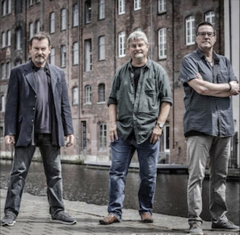 Larry Mathews Blackstone Band — photo 1