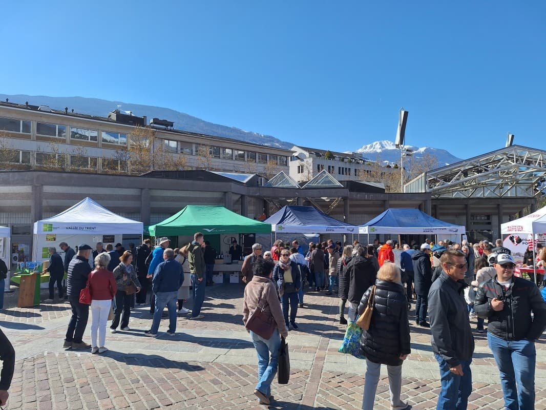 Marché du Vendredi saint à Sion — photo 1