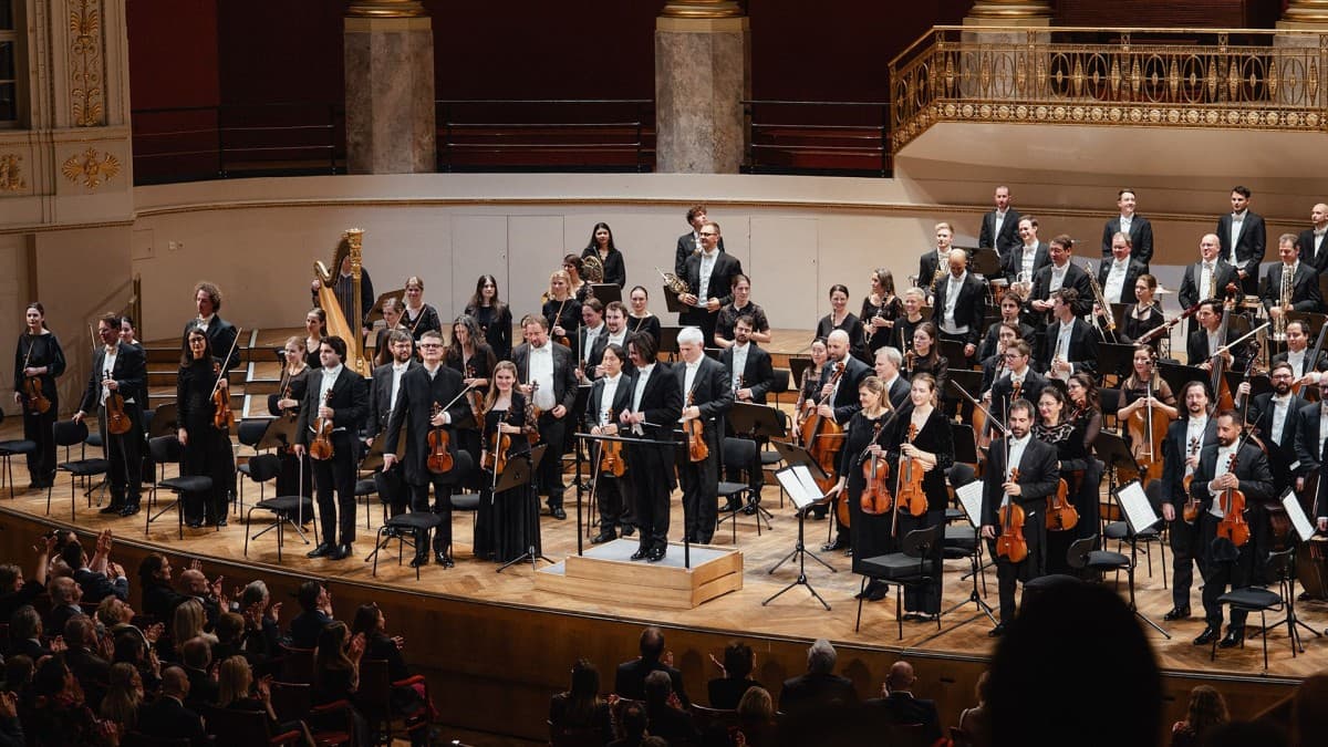 Vivi Vassileva and Liechtenstein Symphony Orchestra — photo 1
