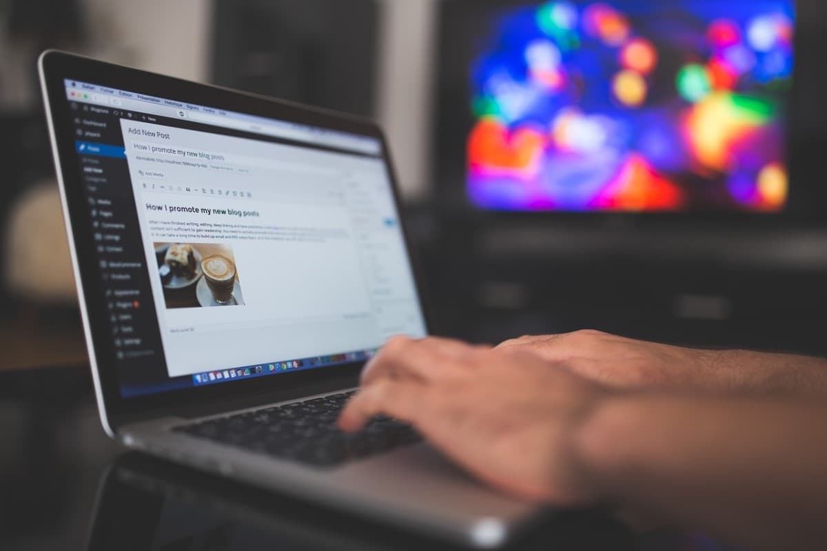 Build and Design Your Own Website with WordPress — photo 1