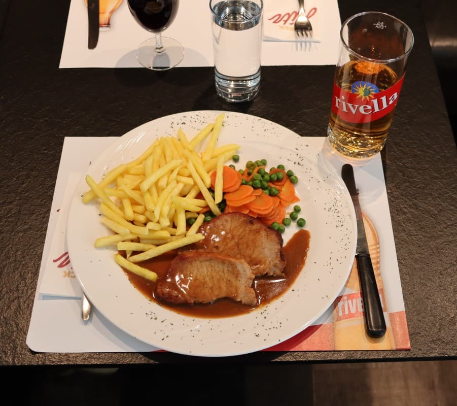 Senior Citizens' Lunch — photo 1