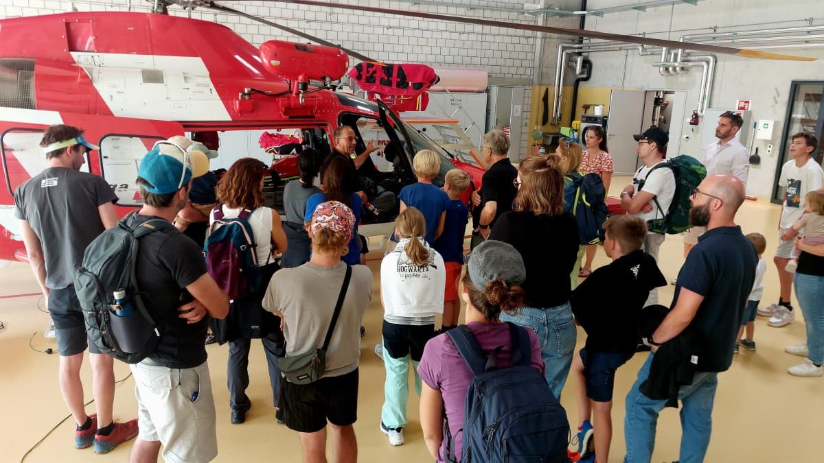 Visit to the Rega Base in Zweisimmen — photo 1