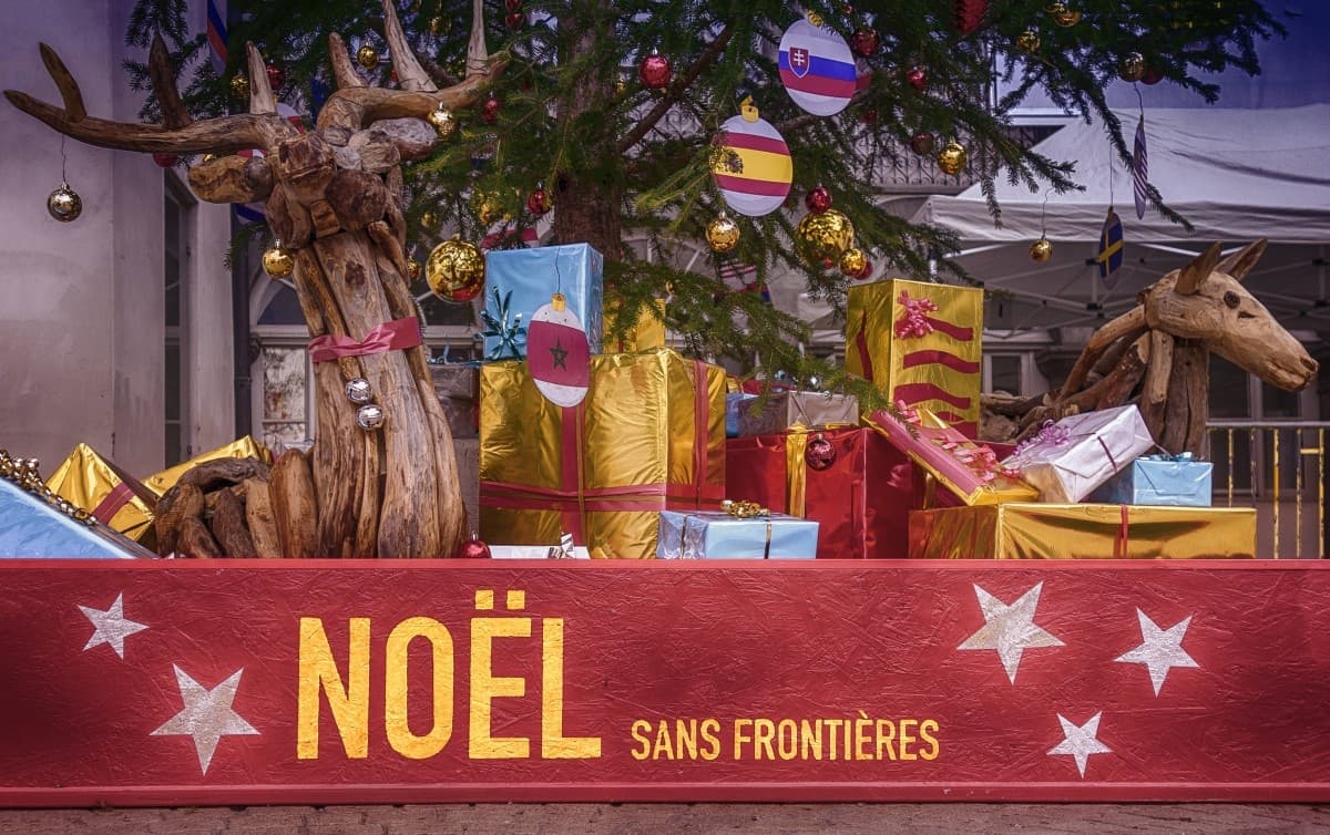 Christmas Without Borders — photo 1