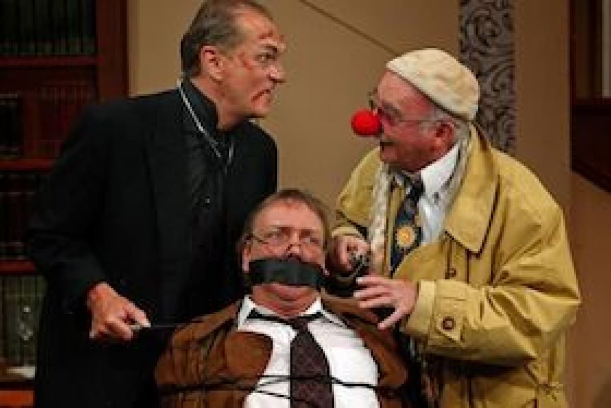 Arsenic and Old Lace — photo 1