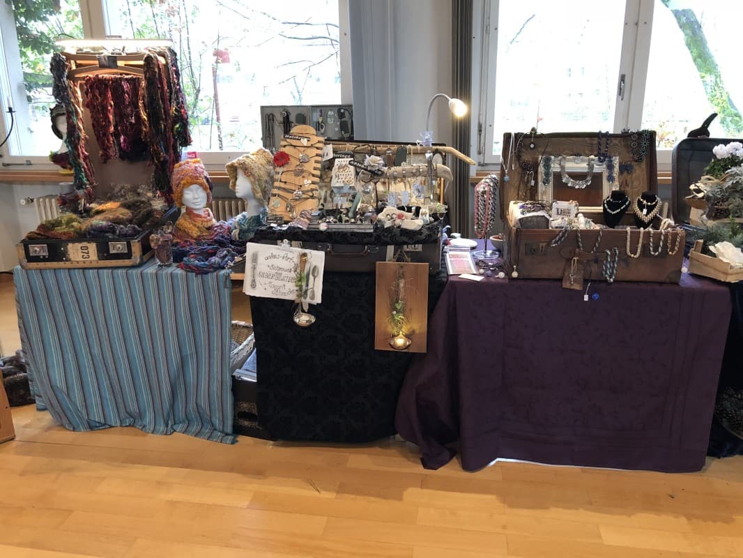 Suitcase Market at Andreashaus — photo 1