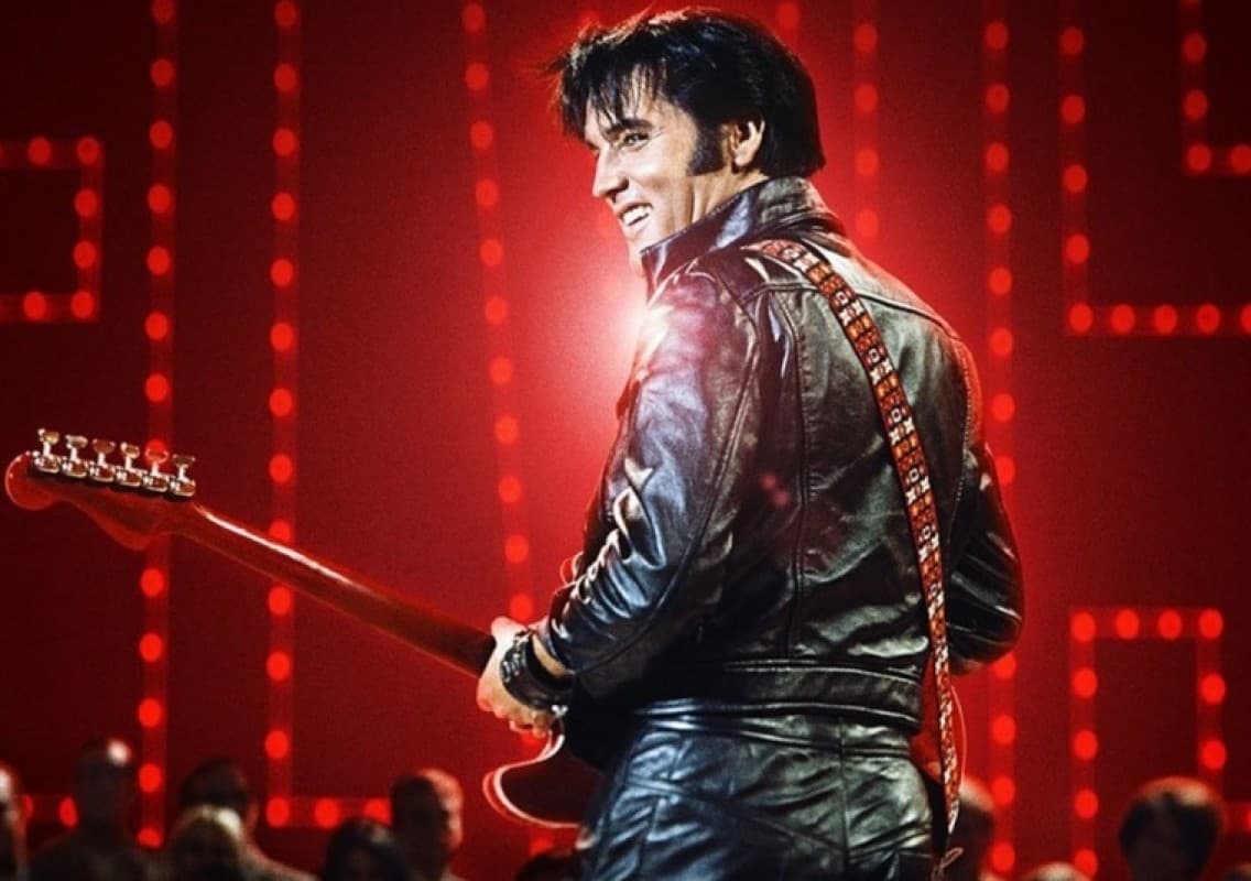 ELVIS - Christmas Dinner and Show — photo 1