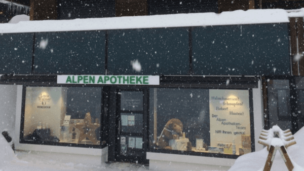 Les 50 ans de la pharmacie Alpen de Bettmeralp — photo 1