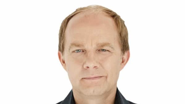 Derek Ogilvie - Up Close and Personal — photo 1