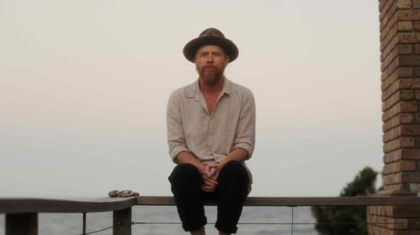 Stu Larsen — photo 1