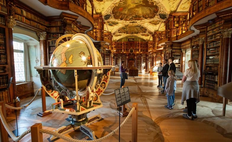 Altstadtführung St.Gallen mit Kathedrale & Stiftsbibliothek — photo 1