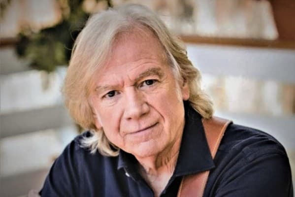 JUSTIN HAYWARD: THE STORY IN YOUR EYES TOUR — photo 1