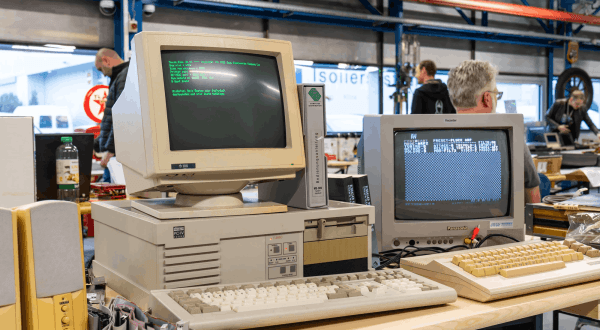 Enter Retrotechnikmarkt — photo 1