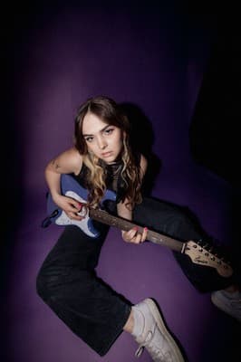 jules* Riot Girl Tour 2027 - Riot Girl Tour 2027 — photo 1