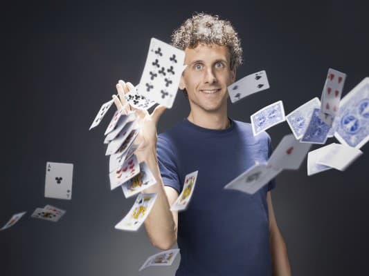Magician Lionel Dellberg: Between Illusion and Truth. On the Boundaries of Perception — photo 1