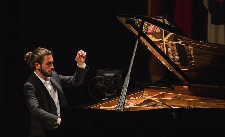 Abendmusik: Klavierrezital mit Teo Gheorghiu — photo 1