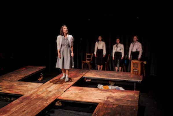 The Diary of Anne Frank — photo 1
