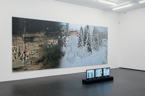 Art at Noon on Jules Spinatsch's Work Group "Temporary Discomfort" — photo 1