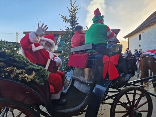 Sundays at the Santa Claus House in Mormont-Courchavon — photo 1