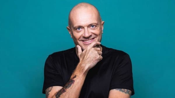 MAX FOREVER | STESSA STORIA, STESSO POSTO, STESSO BAR — photo 1