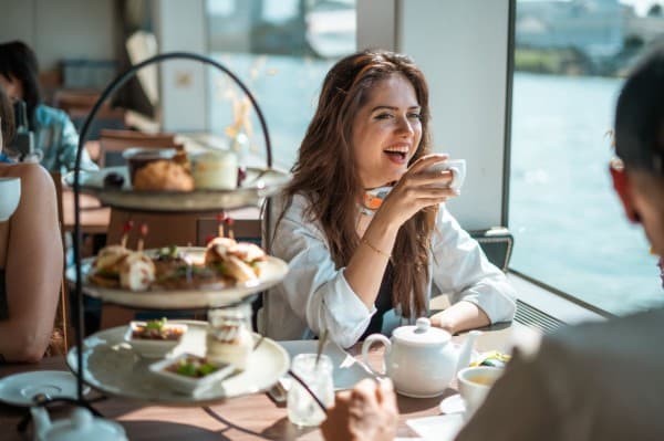 Bebbi Tea Time on the Rhine — photo 1