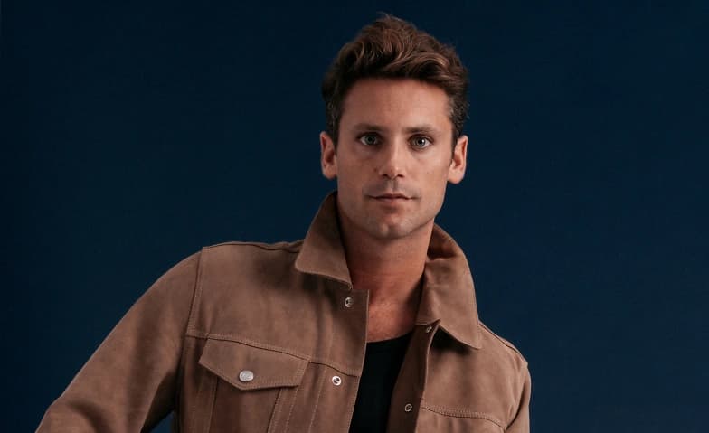 BASTIAN BAKER — photo 1