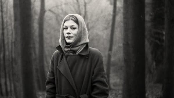 Trixie Whitley — photo 1