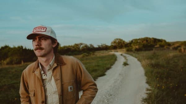 Dylan Gossett — photo 1