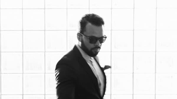 Myles Sanko — photo 1