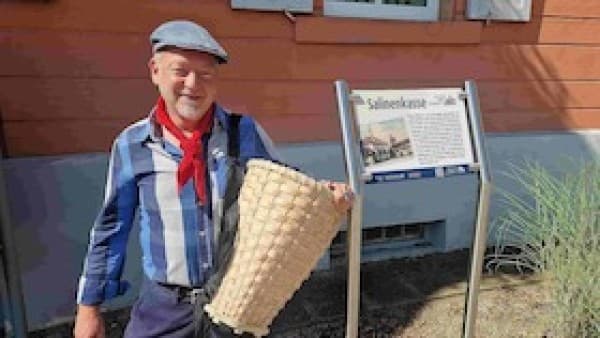 Historical City Tour with Salt Boilermaker Sepp — photo 1